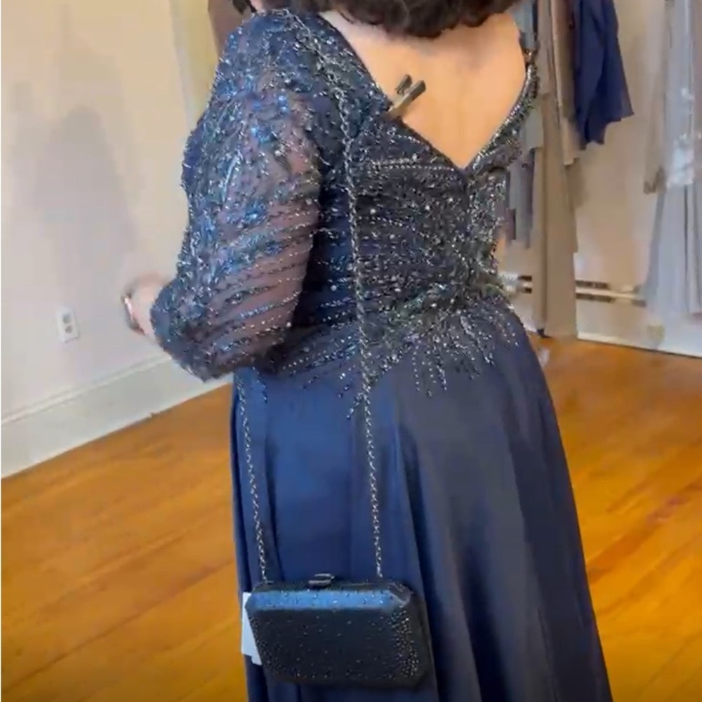 Montage MonCheri Formal Gown-NWOT- Perfect for  5ft 2 & under!Gorgeous Beading! - Picture 6 of 8